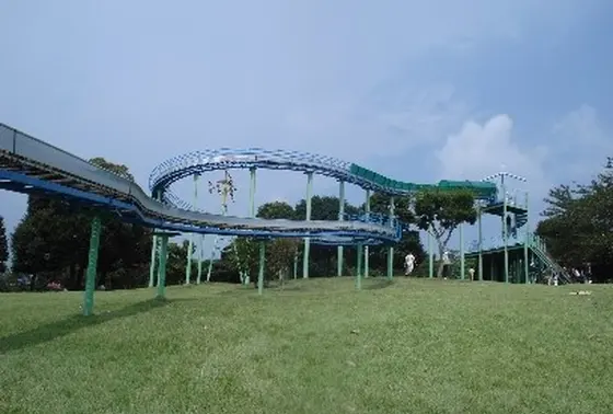 運動公園ローラースライダー