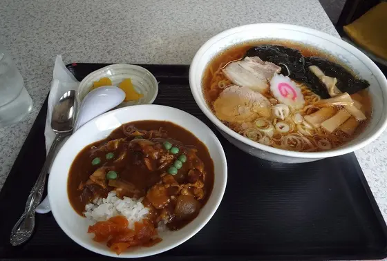 ラーメンカレーセット