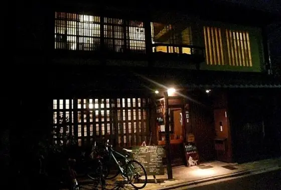 夜も開いてます。