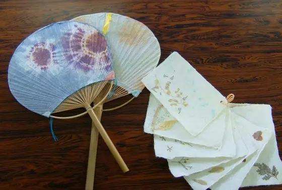 体験で作ったはがきやうちわ