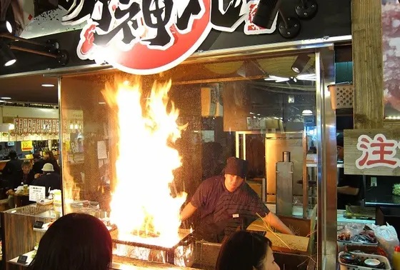 名物カツオのたたき