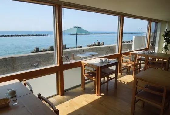 海を眺めながら贅沢ランチ！