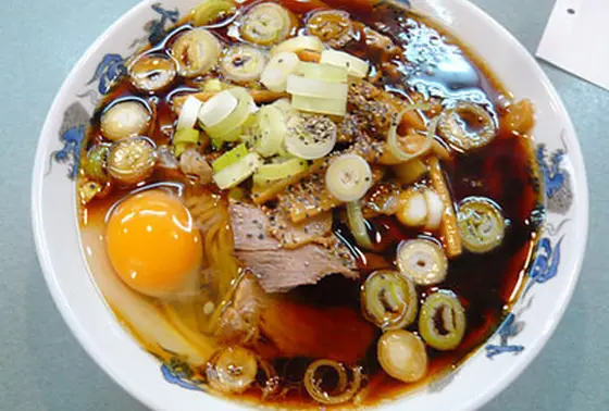 富山のカラーフード①富山ブラックラーメン