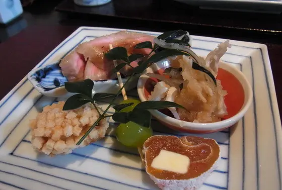 和モダンな空間で贅沢ランチ