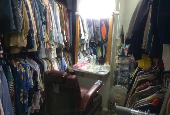 古着屋なのか？床屋なのか？