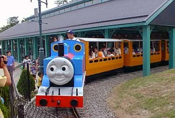 トーマス