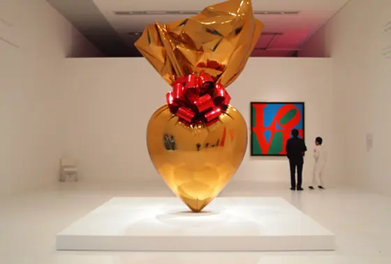 LOVE展