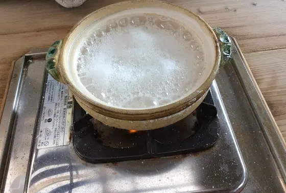 海洋科学館で塩づくり体験