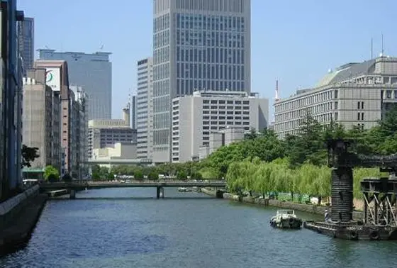 土佐堀川。