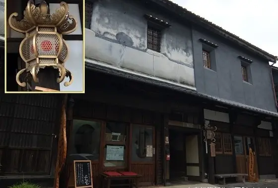 旧豊前街道は若い人たちで賑わう