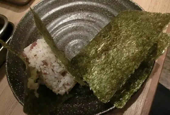 しろたやおにぎり