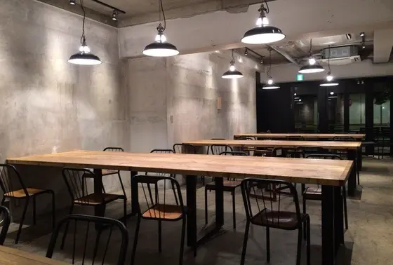 店内には電源がある席もいくつか