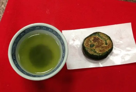 長谷寺なら、”よもぎ餅”
