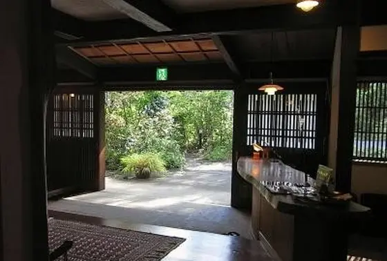 館内