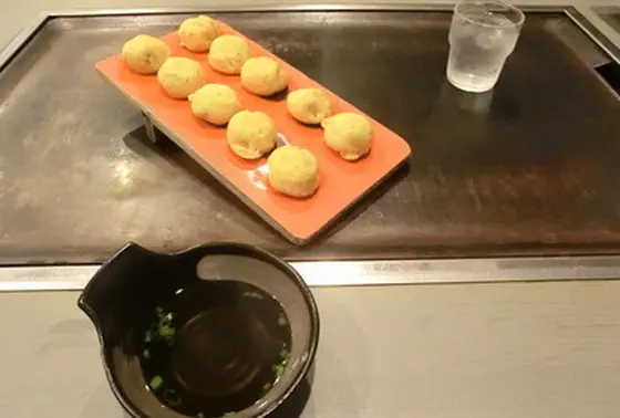 大阪名物たこ焼きのルーツ