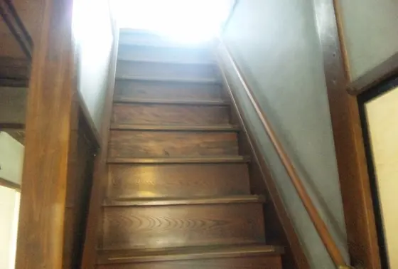 となりのトトロに出てきたような階段