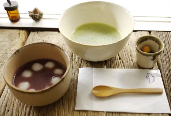 お茶とおしるこのセット
