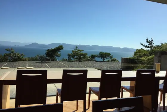 地中美術館カフェ
