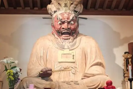 迫力満点の閻魔様