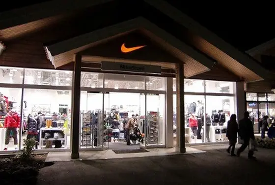 スポーツブランド多数