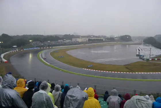 雨の日の観覧は ツライ