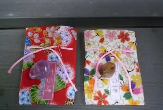 叶い石