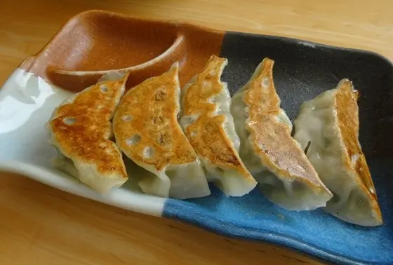 ついでに食べちゃう餃子。