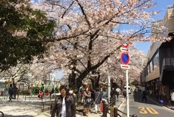 市ヶ谷駅前