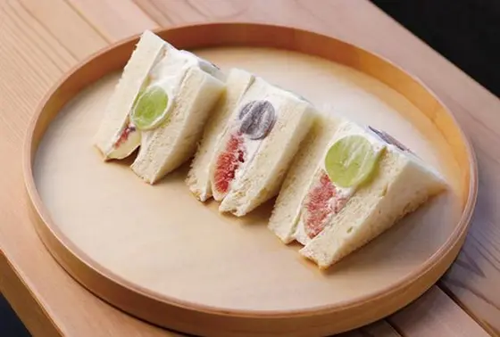フルーツサンド