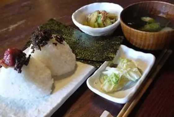 おにぎり定食🍙