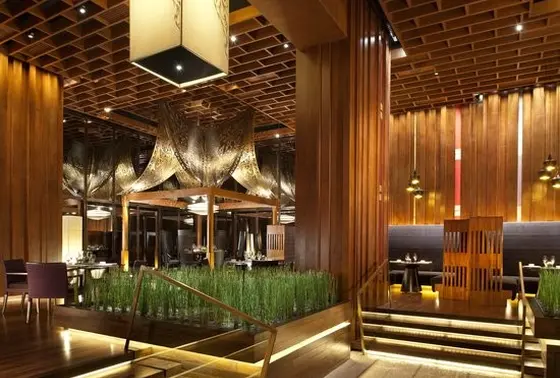 高い天井で開放的