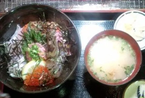杵築ど〜んと丼