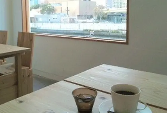 あったかい店内でほっこり。