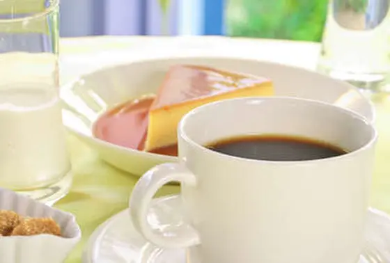 店主手作りのケーキを堪能。