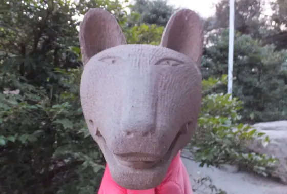 愛嬌のある狛狐