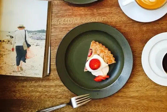 ケーキや食事も