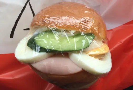 たまごサラダパン