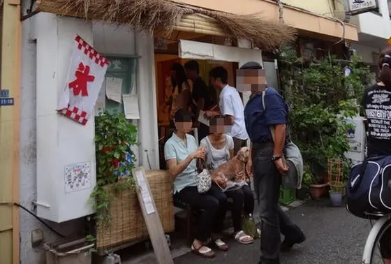 お店の前はいつも大行列