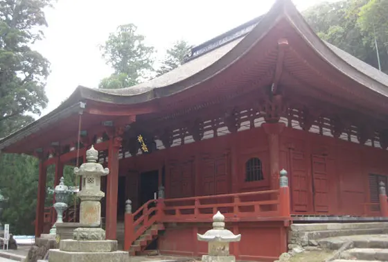 摩尼殿（本堂）