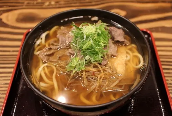 名物の「べんけいうどん」