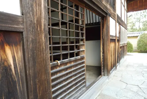 紙の貼ってない障子