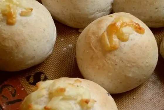 毎日焼き立てのパン。