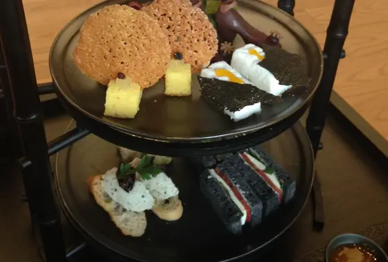 ブラックのアフタヌーンティー