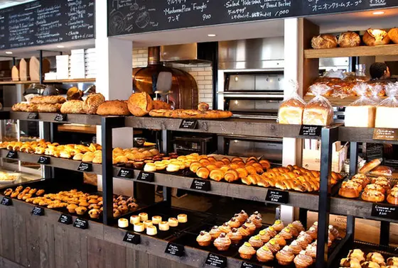 中に入るとパンがたくさん🍞