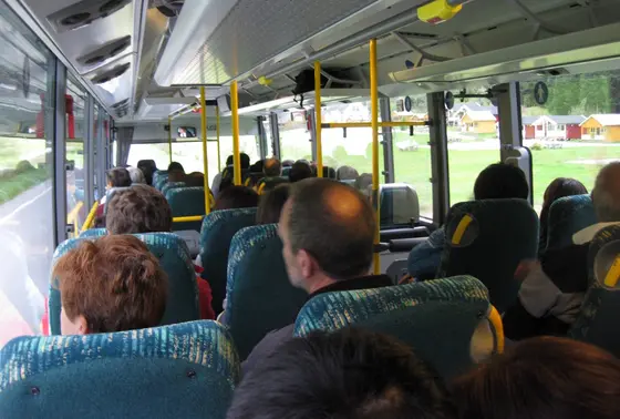 バスに乗車
