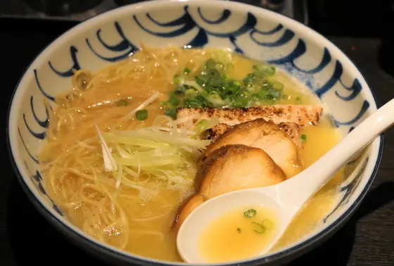 鶏そばにはやっぱりネギが合う！