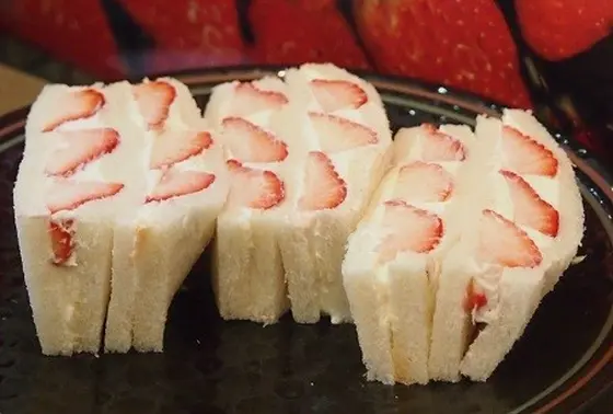 いちごサンド