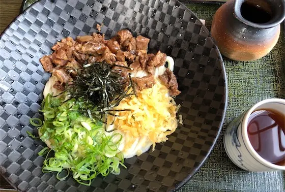淡路牛すじぶっかけ　950円