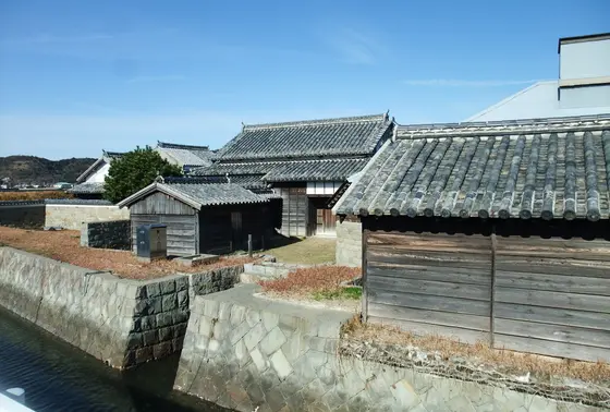 住んでいるのかな？