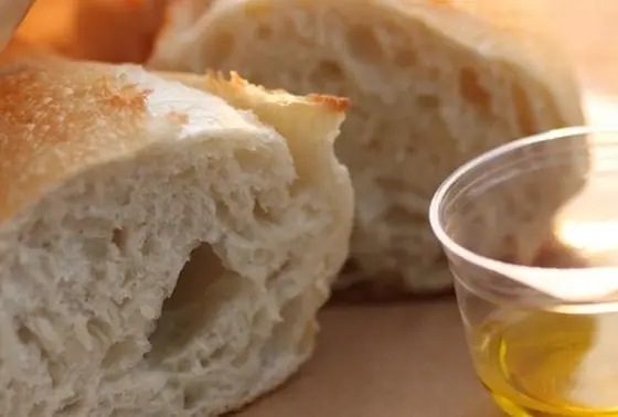 焼きたてフランスパン